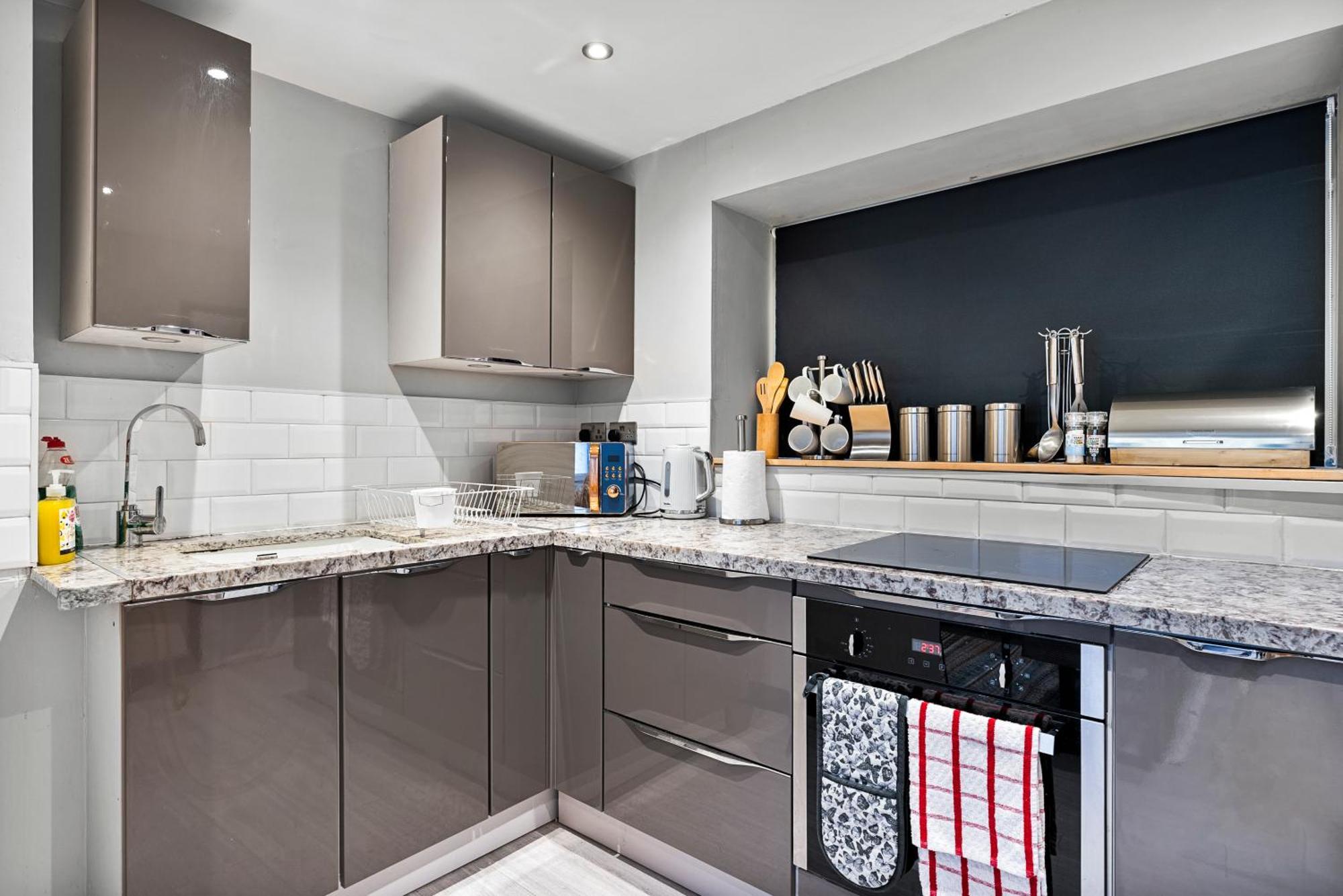 30 Percent Off! Elegant Cottage Of Whitby - Sleeps 5 Εξωτερικό φωτογραφία
